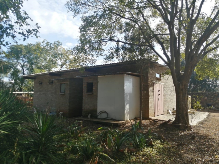 Commercial Property for Sale in Tweeriviere A H North West